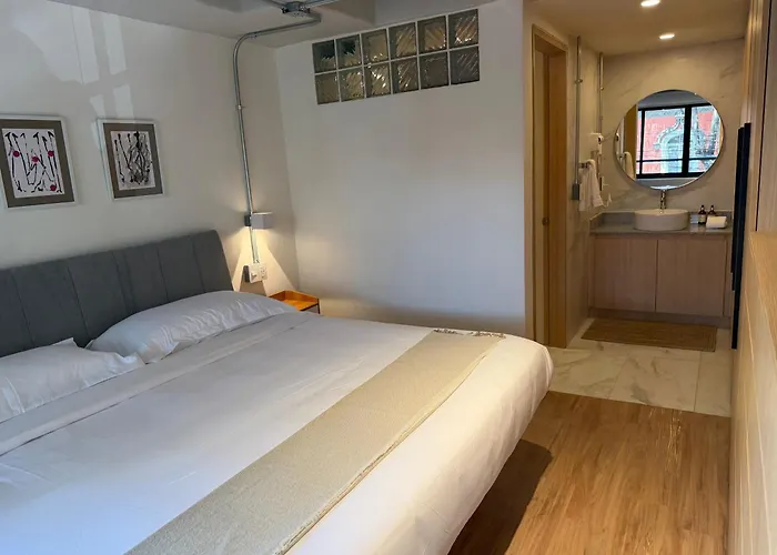 Praga 1 New 1br Fast Wifi Great Location